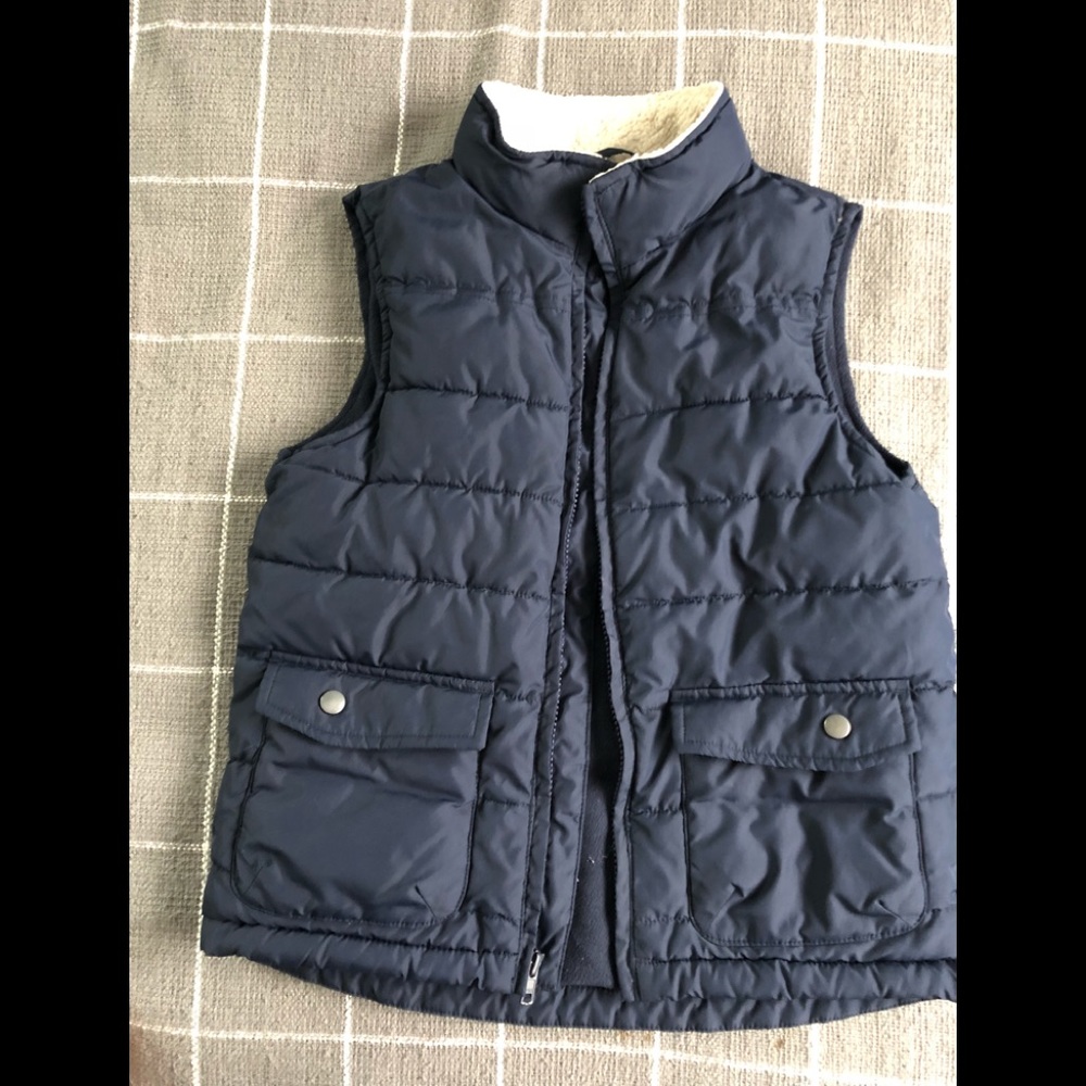 Thin lined vest